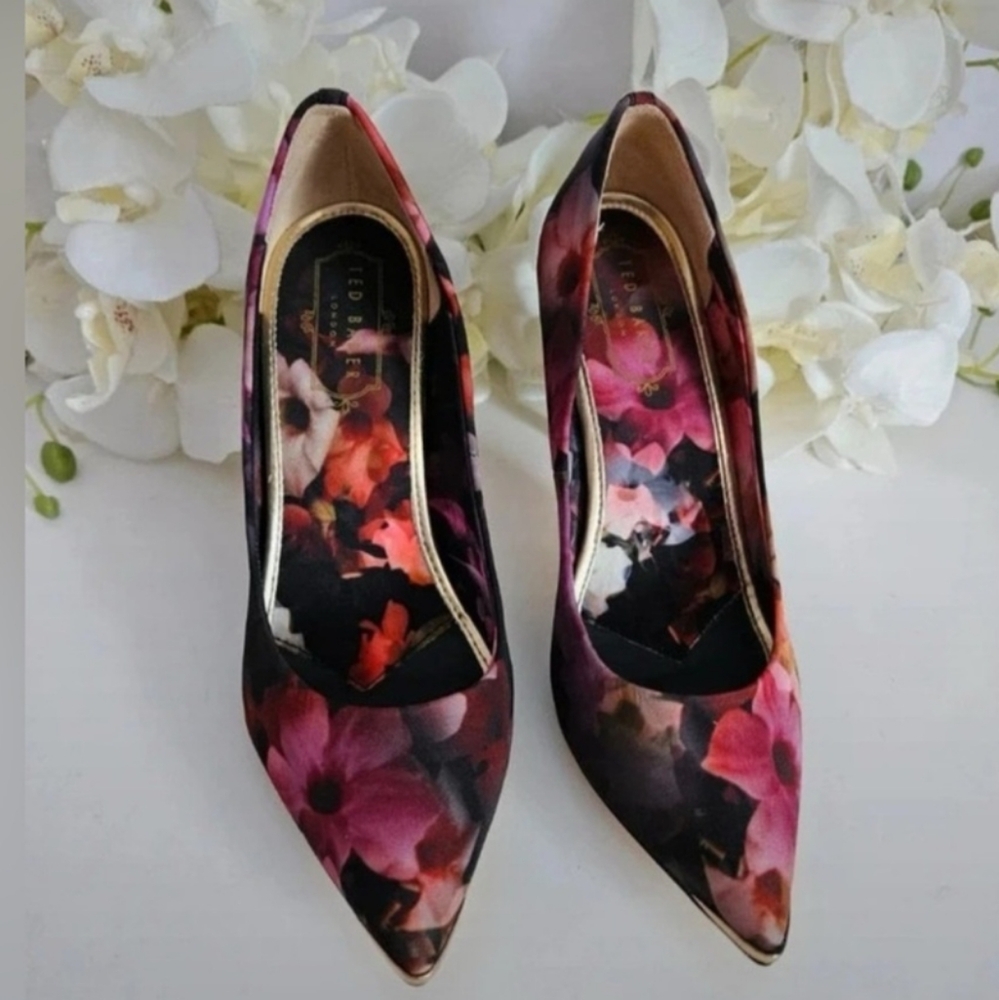 Ted Baker Floral Pointy Toe Pumps Heels Shoes 40 Charmesa Cascading Floral
